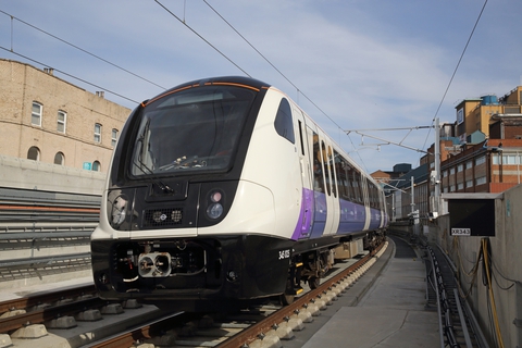 Tuyến tàu điện ngầm 25 tỉ USD: Nhà ga chứa được tòa nhà chọc trời cao nhất London nếu ngả ra đất - Ảnh 12. Tuyến tàu điện ngầm 25 tỉ USD: Nhà ga chứa được tòa nhà chọc trời cao nhất London nếu ngả ra đất - Ảnh 12.