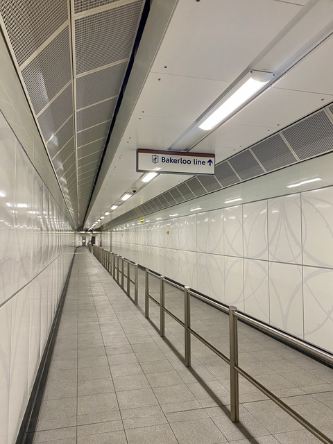Tuyến tàu điện ngầm 25 tỉ USD: Nhà ga chứa được tòa nhà chọc trời cao nhất London nếu ngả ra đất - Ảnh 6. Tuyến tàu điện ngầm 25 tỉ USD: Nhà ga chứa được tòa nhà chọc trời cao nhất London nếu ngả ra đất - Ảnh 6.