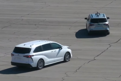 Toyota thử công nghệ xe trước kéo xe sau không dùng dây: Cú sốc cho ngành ô tô? - Ảnh 3. Toyota thử công nghệ xe trước kéo xe sau không dùng dây: Cú sốc cho ngành ô tô? - Ảnh 3.