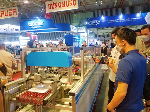350 gian hàng giới thiệu máy móc, thiết bị, công nghệ tiên tiến bậc nhất ngành dệt may - Ảnh 2. 350 gian hàng giới thiệu máy móc, thiết bị, công nghệ tiên tiến bậc nhất ngành dệt may - Ảnh 2.