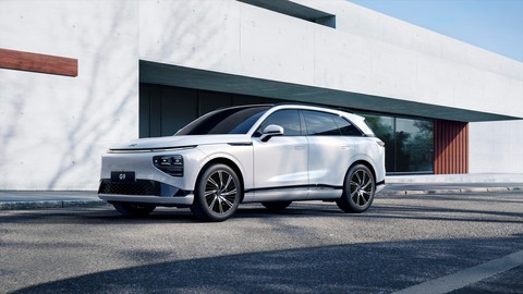 SUV điện sạc nhanh nhất thế giới: Sạc 5 phút đi được 200km - Ảnh 2. SUV điện sạc nhanh nhất thế giới: Sạc 5 phút đi được 200km - Ảnh 2.