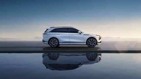 SUV điện sạc nhanh nhất thế giới: Sạc 5 phút đi được 200km - Ảnh 6. SUV điện sạc nhanh nhất thế giới: Sạc 5 phút đi được 200km - Ảnh 6.