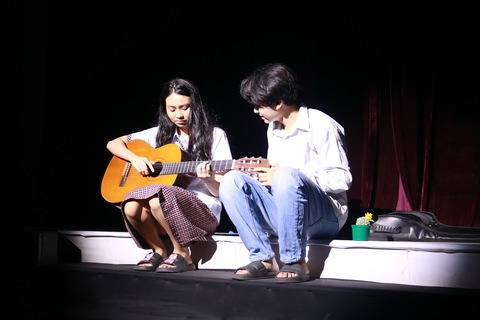 Nói về chuyện trầm cảm qua kịch của học sinh Trường Hoàng Hoa Thám - Ảnh 2. Nói về chuyện trầm cảm qua kịch của học sinh Trường Hoàng Hoa Thám - Ảnh 2.