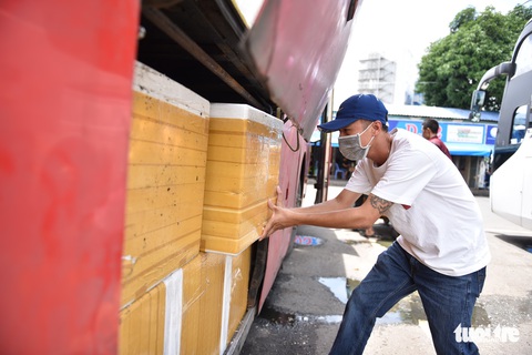 Giá hàng hóa, vận tải bắt đầu giảm - Ảnh 2. Giá hàng hóa, vận tải bắt đầu giảm - Ảnh 2.
