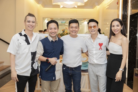 Dàn sao hội tụ mừng rapper Tiến Đạt bắt tay cùng Hoàng Bách - Ảnh 2. Dàn sao hội tụ mừng rapper Tiến Đạt bắt tay cùng Hoàng Bách - Ảnh 2.