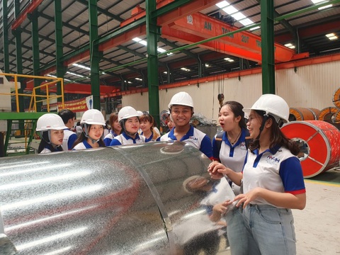 Học bổng hấp dẫn dành cho tân sinh viên khóa 2022 - Ảnh 4. Học bổng hấp dẫn dành cho tân sinh viên khóa 2022 - Ảnh 4.