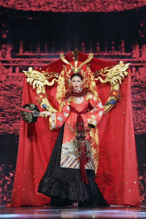 Miss Grand Vietnam 2022: Đêm diễn trang phục văn hóa dân tộc chưa đậm chất thời trang - Ảnh 8. Miss Grand Vietnam 2022: Đêm diễn trang phục văn hóa dân tộc chưa đậm chất thời trang - Ảnh 8.
