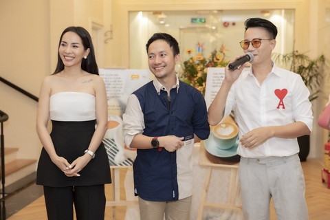 Dàn sao hội tụ mừng rapper Tiến Đạt bắt tay cùng Hoàng Bách - Ảnh 1. Dàn sao hội tụ mừng rapper Tiến Đạt bắt tay cùng Hoàng Bách - Ảnh 1.