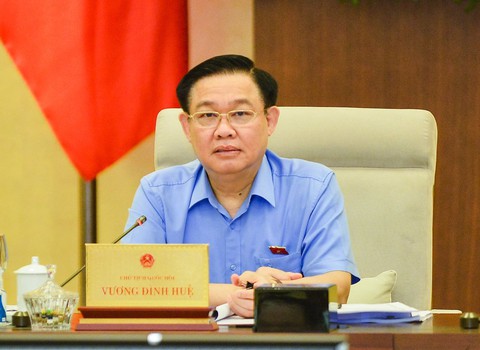 Có những văn bản gây ách tắc, thiệt hại bao nhiêu nhưng chúng ta ứng xử nhẹ như lông hồng - Ảnh 1. Có những văn bản gây ách tắc, thiệt hại bao nhiêu nhưng chúng ta ứng xử nhẹ như lông hồng - Ảnh 1.