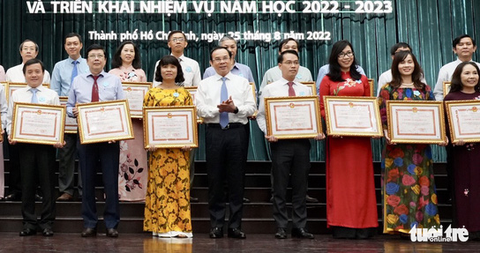 Vì sao TP.HCM thi tuyển hiệu phó cho trường THPT? - Ảnh 1. Vì sao TP.HCM thi tuyển hiệu phó cho trường THPT? - Ảnh 1.