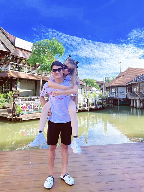 Ảnh vui sao Việt 24-9: Tiến Luật mừng sinh nhật bà xã Thu Trang lúc nửa đêm - Ảnh 7. Ảnh vui sao Việt 24-9: Tiến Luật mừng sinh nhật bà xã Thu Trang lúc nửa đêm - Ảnh 7.