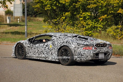 ‘Hậu duệ’ Lamborghini Aventador gặp trục trặc khi đang thử nghiệm - Ảnh 3. ‘Hậu duệ’ Lamborghini Aventador gặp trục trặc khi đang thử nghiệm - Ảnh 3.