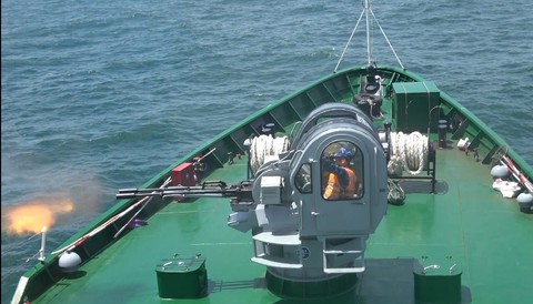 Vùng Cảnh sát biển 4 diễn tập bắn đạn thật trên biển - Ảnh 2. Vùng Cảnh sát biển 4 diễn tập bắn đạn thật trên biển - Ảnh 2.