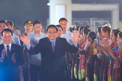 Đêm hội nghệ thuật xòe Thái nhận bằng Di sản văn hóa phi vật thể của UNESCO - Ảnh 1. Đêm hội nghệ thuật xòe Thái nhận bằng Di sản văn hóa phi vật thể của UNESCO - Ảnh 1.