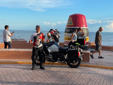 Du khách Việt một mình chạy mô tô hơn 20.000km vòng quanh nước Mỹ - Ảnh 8. Du khách Việt một mình chạy mô tô hơn 20.000km vòng quanh nước Mỹ - Ảnh 8.