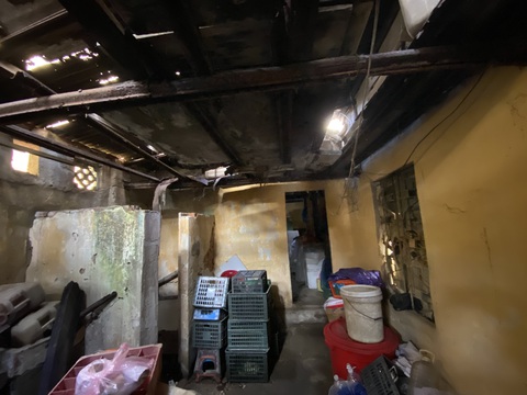 Gia cố nhiều nhà cổ Hội An trước bão, Quảng Nam yêu cầu kiểm kho lương thực - Ảnh 1. Gia cố nhiều nhà cổ Hội An trước bão, Quảng Nam yêu cầu kiểm kho lương thực - Ảnh 1.