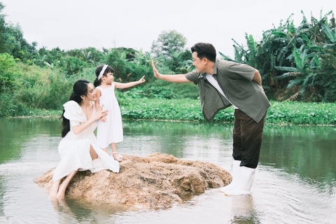 Nhã Phương - Trường Giang khoe ảnh ngọt ngào, kỷ niệm 4 năm ngày cưới - Ảnh 3. Nhã Phương - Trường Giang khoe ảnh ngọt ngào, kỷ niệm 4 năm ngày cưới - Ảnh 3.