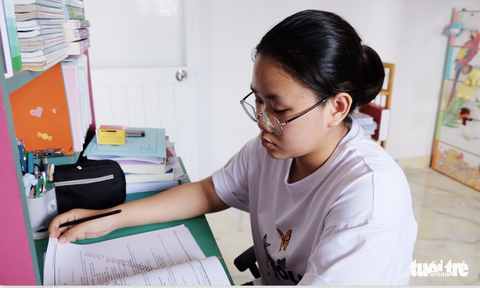 Cô nữ sinh giữ mãi xe đạp cũ, con gấu bông mẹ mua hồi nhỏ... - Ảnh 2. Cô nữ sinh giữ mãi xe đạp cũ, con gấu bông mẹ mua hồi nhỏ... - Ảnh 2.