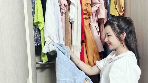 Không đụng hàng thời trang của chính mình - Ảnh 1. Không đụng hàng thời trang của chính mình - Ảnh 1.