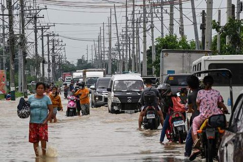 Philippines tan hoang sau khi siêu bão Noru tàn phá - Ảnh 6. Philippines tan hoang sau khi siêu bão Noru tàn phá - Ảnh 6.