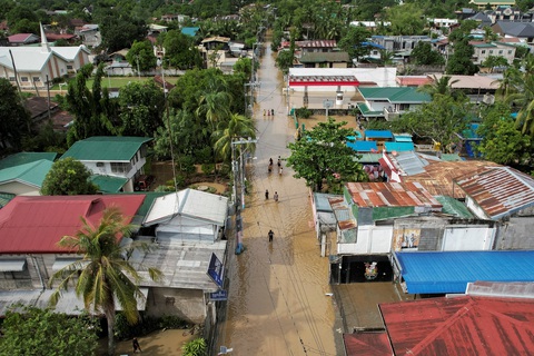 Siêu bão Noru: Ít nhất 5 người Philippines thiệt mạng - Ảnh 3. Siêu bão Noru: Ít nhất 5 người Philippines thiệt mạng - Ảnh 3.