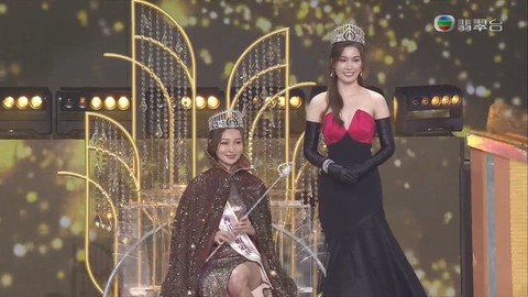 Tân Hoa hậu Hong Kong nói gì về phát ngôn có 5 bạn tình - Ảnh 1. Tân Hoa hậu Hong Kong nói gì về phát ngôn có 5 bạn tình - Ảnh 1.