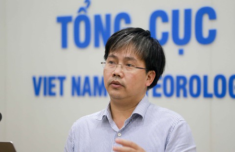 Chuyên gia nói gì về các kịch bản bão số 4 đổ bộ vào Thừa Thiên Huế - Bình Định? - Ảnh 2. Chuyên gia nói gì về các kịch bản bão số 4 đổ bộ vào Thừa Thiên Huế - Bình Định? - Ảnh 2.