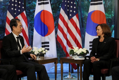 Nhà Trắng: Phó tổng thống Kamala Harris sẽ thăm khu phi quân sự Bàn Môn Điếm - Ảnh 1. Nhà Trắng: Phó tổng thống Kamala Harris sẽ thăm khu phi quân sự Bàn Môn Điếm - Ảnh 1.
