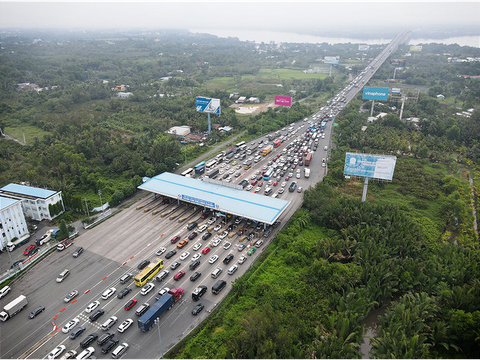 Tiếng TP.HCM vang sao không ai trả lời - Ảnh 1. Tiếng TP.HCM vang sao không ai trả lời - Ảnh 1.