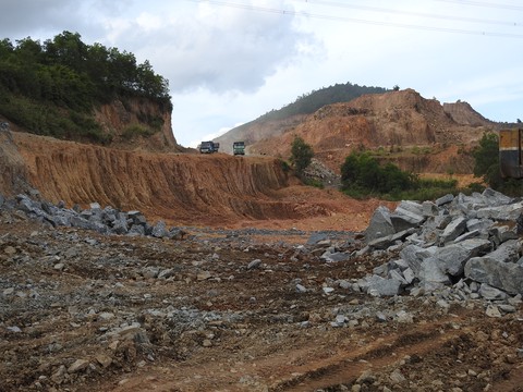 Đà Nẵng giám sát chặt việc hoàn thổ sau khai thác đất đá - Ảnh 1. Đà Nẵng giám sát chặt việc hoàn thổ sau khai thác đất đá - Ảnh 1.