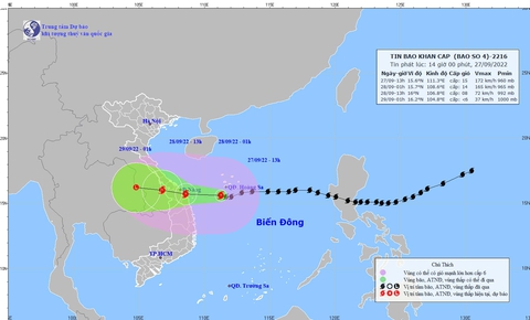 Bão số 4 cách Đà Nẵng - Bình Định 270km, đảo Lý Sơn gió giật cấp 11 - Ảnh 1. Bão số 4 cách Đà Nẵng - Bình Định 270km, đảo Lý Sơn gió giật cấp 11 - Ảnh 1.