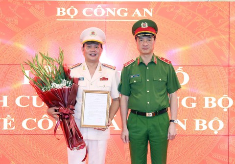 Giám đốc Trung tâm Dữ liệu quốc gia về dân cư làm cục phó C06 Bộ Công an - Ảnh 1. Giám đốc Trung tâm Dữ liệu quốc gia về dân cư làm cục phó C06 Bộ Công an - Ảnh 1.