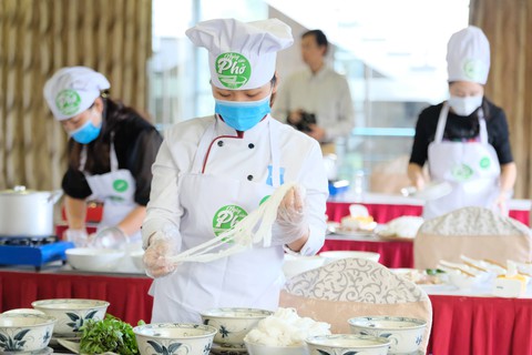 Khởi động cuộc thi Đi tìm người nấu phở ngon 2022 - Ảnh 1. Khởi động cuộc thi Đi tìm người nấu phở ngon 2022 - Ảnh 1.