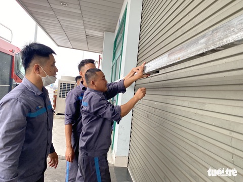 Hãng bay gấp rút di dời máy bay trú bão, một máy bay lỗi kỹ thuật phải ở lại sân bay Đà Nẵng - Ảnh 5. Hãng bay gấp rút di dời máy bay trú bão, một máy bay lỗi kỹ thuật phải ở lại sân bay Đà Nẵng - Ảnh 5.