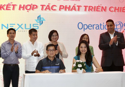 Chạy vì nụ cười trên vùng đất sen hồng - Ảnh 1. Chạy vì nụ cười trên vùng đất sen hồng - Ảnh 1.