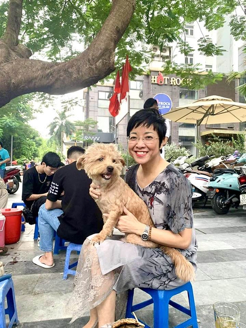 Ảnh vui sao Việt 27-9: Việt Hương ‘ngầu’ bên Hồng Đào, Cẩm Ly - Ảnh 10. Ảnh vui sao Việt 27-9: Việt Hương ‘ngầu’ bên Hồng Đào, Cẩm Ly - Ảnh 10.