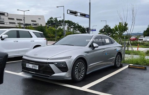 Hyundai Sonata sẽ lột xác để thoát án tử - Ảnh 2. Hyundai Sonata sẽ lột xác để thoát án tử - Ảnh 2.