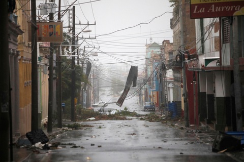 Toàn bộ Cuba cúp điện sau khi bão quét qua, chuẩn bị ảnh hưởng Florida - Ảnh 3. Toàn bộ Cuba cúp điện sau khi bão quét qua, chuẩn bị ảnh hưởng Florida - Ảnh 3.