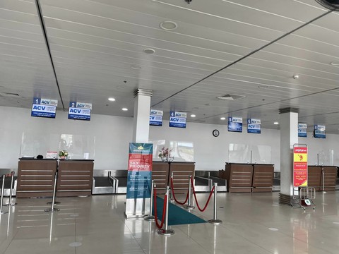 Nhiều sân bay mở cửa trở lại, tiếp nhận chuyến bay sau bão Noru - Ảnh 1. Nhiều sân bay mở cửa trở lại, tiếp nhận chuyến bay sau bão Noru - Ảnh 1.
