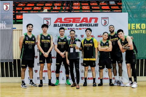 Tài năng trẻ bóng rổ Việt thi tài tại Thái Lan - Ảnh 2. Tài năng trẻ bóng rổ Việt thi tài tại Thái Lan - Ảnh 2.