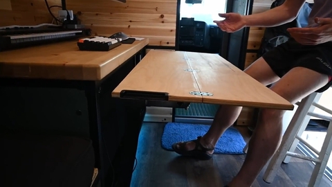 Mua xe cứu thương 400 triệu biến thành nhà di động gần 2 tỉ đồng, đủ tiện nghi như motorhome xịn - Ảnh 3. Mua xe cứu thương 400 triệu biến thành nhà di động gần 2 tỉ đồng, đủ tiện nghi như motorhome xịn - Ảnh 3.
