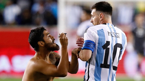 Messi: Tôi không bao giờ nghĩ mình đặc biệt hơn người khác - Ảnh 1. Messi: Tôi không bao giờ nghĩ mình đặc biệt hơn người khác - Ảnh 1.
