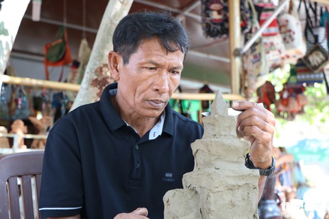 Ninh Thuận mang nho tươi ra thủ đô mời khách - Ảnh 1. Ninh Thuận mang nho tươi ra thủ đô mời khách - Ảnh 1.