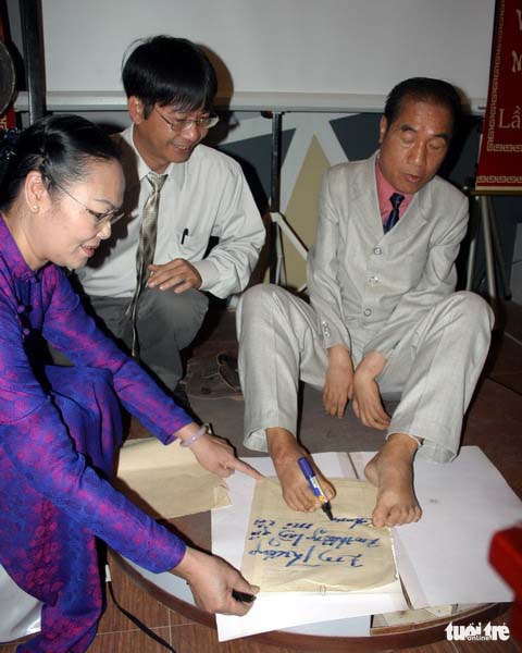 Thầy giáo Nguyễn Ngọc Ký: Hơn 60 năm là thần tượng về nghị lực sống cho nhiều thế hệ - Ảnh 7. Thầy giáo Nguyễn Ngọc Ký: Hơn 60 năm là thần tượng về nghị lực sống cho nhiều thế hệ - Ảnh 7.