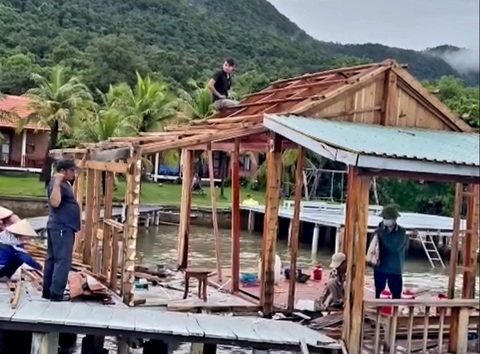 Chủ có bungalow trái phép trên khu bảo tồn biển Phú Quốc tự nguyện tháo dỡ - Ảnh 1. Chủ có bungalow trái phép trên khu bảo tồn biển Phú Quốc tự nguyện tháo dỡ - Ảnh 1.