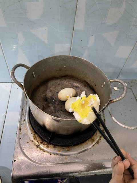 Ảnh vui 29-9: Diva Cát Thy vừa khai trương cửa hàng thì gặp chiến thần review đình đám - Ảnh 4. Ảnh vui 29-9: Diva Cát Thy vừa khai trương cửa hàng thì gặp chiến thần review đình đám - Ảnh 4.