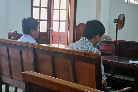 2 cựu cán bộ quản lý thị trường chiếm đoạt tài sản lãnh án treo - Ảnh 1. 2 cựu cán bộ quản lý thị trường chiếm đoạt tài sản lãnh án treo - Ảnh 1.
