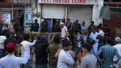 Tay súng Pakistan xông vào phòng nha Trung Quốc, nghi do thù ghét - Ảnh 1. Tay súng Pakistan xông vào phòng nha Trung Quốc, nghi do thù ghét - Ảnh 1.