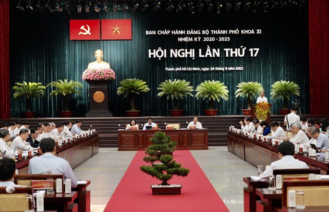 Bí thư Nguyễn Văn Nên: Thay vì đặc thù, TP.HCM sẽ xin thí điểm những vấn đề mới - Ảnh 3. Bí thư Nguyễn Văn Nên: Thay vì đặc thù, TP.HCM sẽ xin thí điểm những vấn đề mới - Ảnh 3.