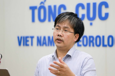 Giám đốc NCHMF nêu lý do Việt Nam dự báo cường độ bão Noru sát thực tế hơn quốc tế - Ảnh 2. Giám đốc NCHMF nêu lý do Việt Nam dự báo cường độ bão Noru sát thực tế hơn quốc tế - Ảnh 2.